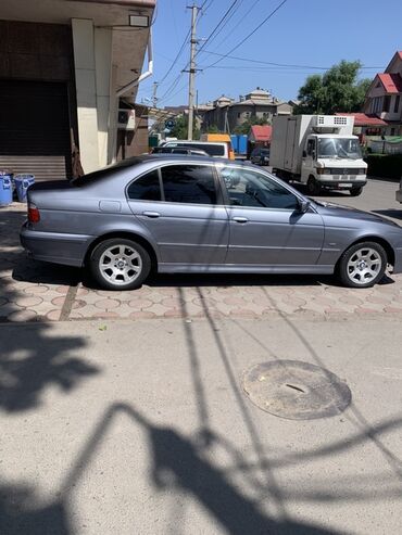 купить бмв е 39: Автомобиль BMW 5 серии в кузове E39, серого цвета. Модель отличается