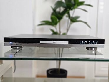 DVD i Blu-ray plejeri: Harman/Kardon DVD 22 – elegantan, ultra-nizak DVD/CD plejer visokog — 2