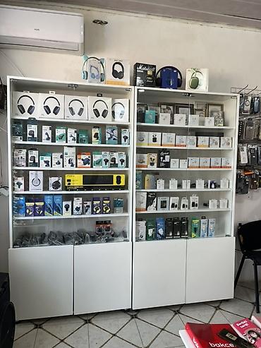 Məhsul: Mobil aksesuarlar və telefon təmiri xidməti Təsvir: - Telefon
