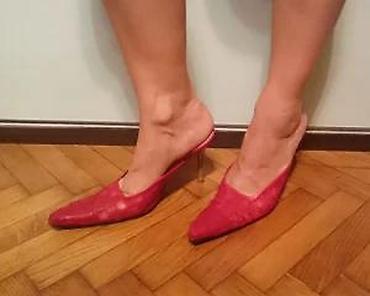 Ostale cipele: SANDALE I PAPUCE KAO NOVO, ODLICNE | Crvene kozne sandalete br. 37! — 25