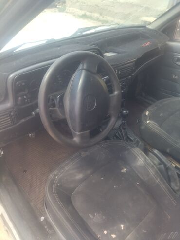 бусик машина: Daewoo Nexia: 2007 г., 1.6 л, Механика, Бензин, Седан
