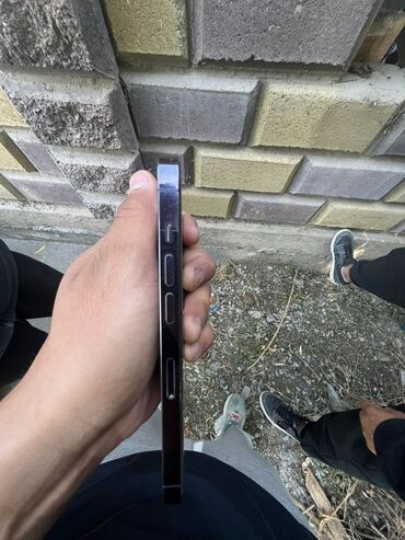 макбук айр м1: IPhone 13 Pro, Sierra Blue