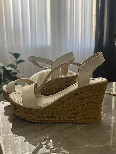 ayaqqabı мокасини: - Açıq mavi rəngli denim kombinezon: qısa qollu, yaxalıqlı, ön hissədə — 8