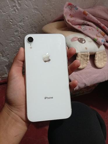 IPhone Xr, Б/у, 64 ГБ, Белый, Чехол, 80 %