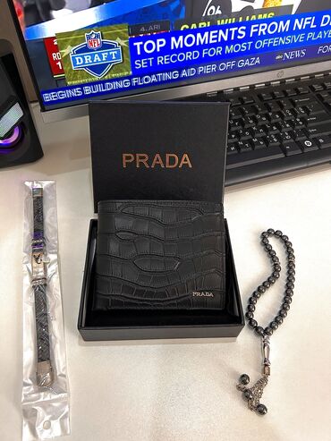 bel çantası qiymetleri: Prada - 30 azn ( təbii dəri ) təsbeh və qolbaq hədiyyə 😍 Premium