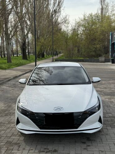 Hyundai: Hyundai Elantra: 2023 г., 1.5 л, Вариатор, Бензин, Седан