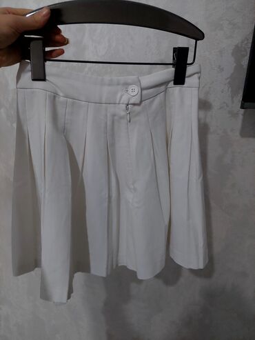 yun jaketlər: Ağ rəngli qısa ətək - Model: Plisəli mini ətək - Rəng: Təmiz ağ -