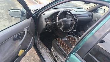 Honda: Honda Civic: 1999 г., Механика, Седан — 2