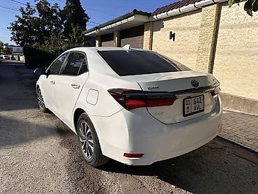 на corolla: Toyota Corolla: 2019 г., 1.8 л, Вариатор, Гибрид, Седан — 8