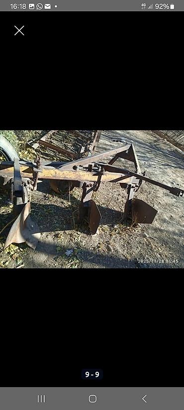 Другие плуги: Трёхкорпусный навесной плуг для трактора - Конфигурация: 3 корпуса — 1