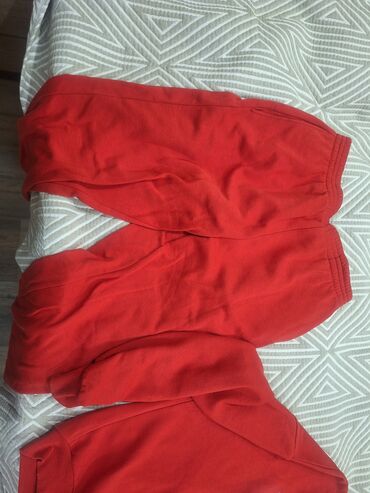 зипки человека паука: Красный спортивный костюм: свитшот + джоггеры - Цвет