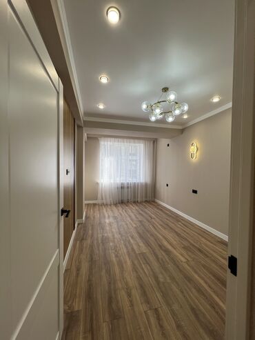 2 комнатные квартиры в бишкеке продажа мкр тунгуч: 1 бөлмө, 40 кв. м, Элитка, 2 кабат, Дизайнердик ремонт