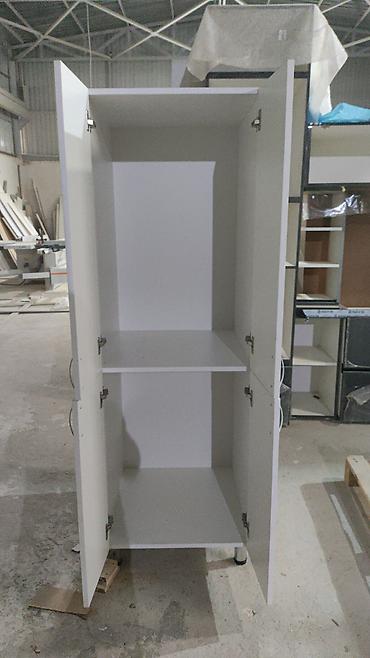 penal şkaf: Ağ rəngli dik şkaf - Material: laminat/MDF lövhə - Rəng: mat ağ - — 2