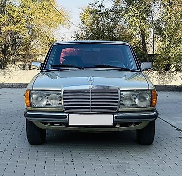 byd sealion 7: Mercedes-Benz E-Class: 1981 г., 2 л, Автомат, Бензин, Седан — 2