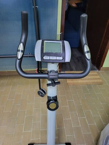 Sobni bicikli: Sobni bicikl marke Relax, idealan za kardio trening kod kuće — 7