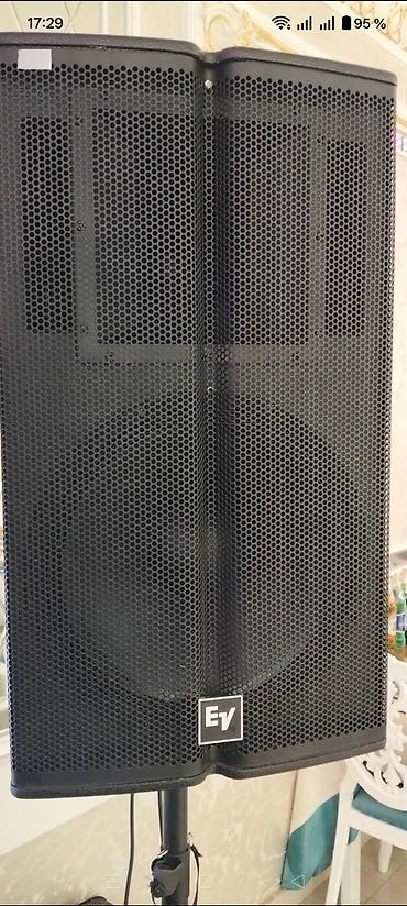 jbl party boz: EV markalı peşəkar səs kolonkası. Böyük ölçülü korpus və ön metal — 1