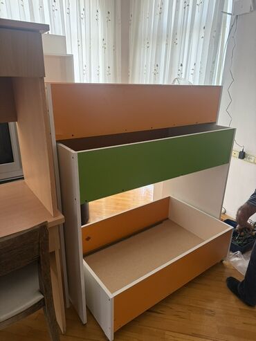 mebel dolablar: Oğlan və qız üçün, Düz dolab