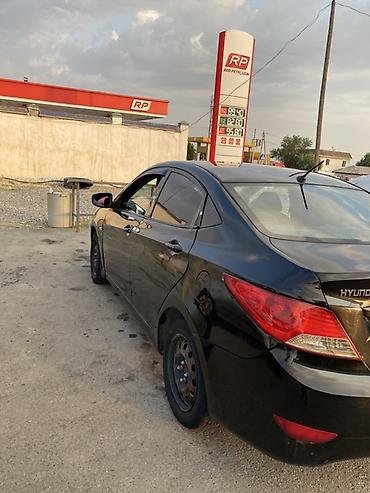 uni t автомобиль: Hyundai Solaris: 2011 г., 1.6 л, Автомат, Газ, Седан — 4