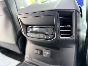 Toyota: Toyota Sequoia: 2023 г., 3.5 л, Автомат, Гибрид, Внедорожник — 19