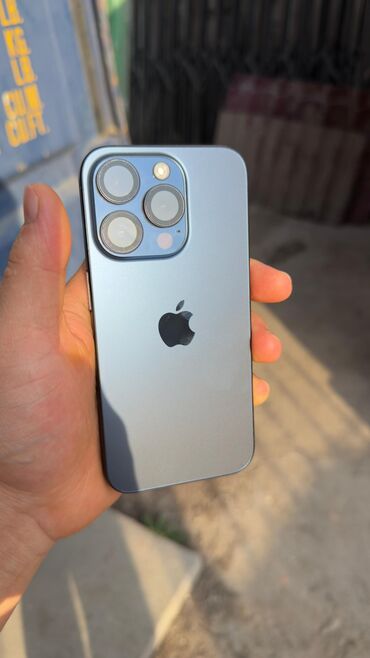 айфон 13 про буу: IPhone 15 Pro, Б/у, 256 ГБ, Black Titanium, Зарядное устройство, Защитное стекло, Чехол, 87 %