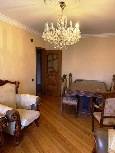 Köhnə tikili: Bakı, 3 otaqlı, Köhnə tikili, 70 kv. m — 2