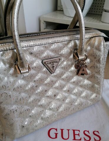 gas za upaljace: Shoulder bag, Guess, Material: Leather