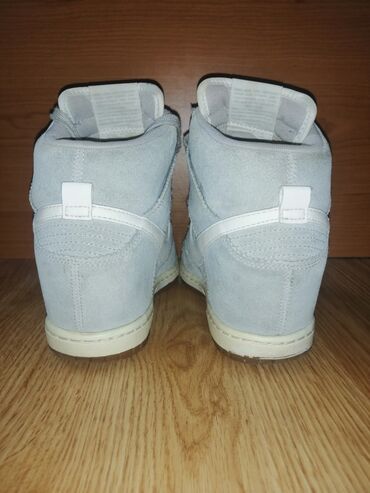 Women's Sneakers and athletic shoes: 39 — 3