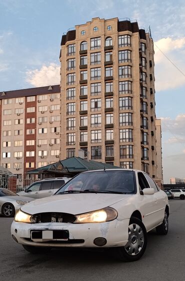 машина на час: Ford Mondeo: 1997 г., 1.8 л, Механика, Газ, Седан