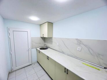 Ofislər: Tecili kiraye verilir.28 may metrosuna yaxin sahesi 55 kvm olan — 3