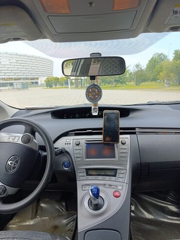 Toyota: Toyota Prius: 1.8 l | 2013 il Hetçbek — 11