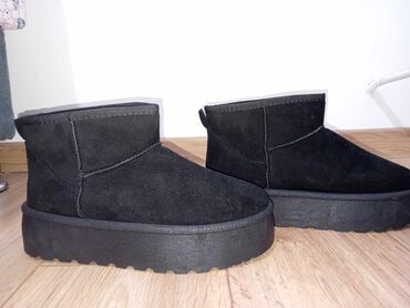 buffalo čizme: Ugg čizme, bоја - Crna, 40