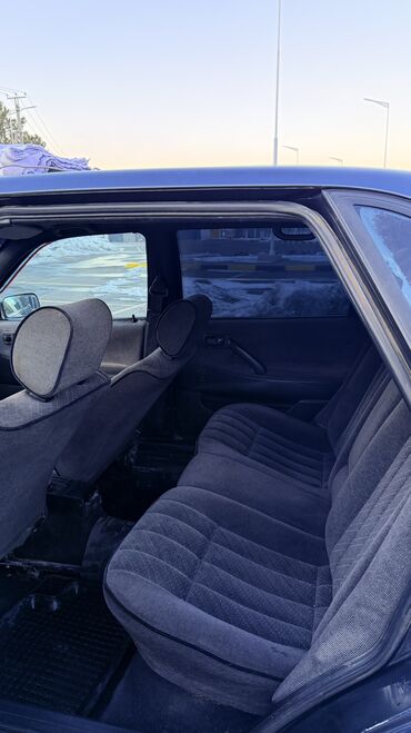 Volkswagen: Volkswagen Passat: 1991 г., 1.8 л, Механика, Бензин, Седан — 5