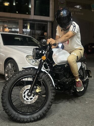 Motosikletlər: Scrambler/Cafe Racer üslubunda xüsusi yığılmış motosiklet — 11