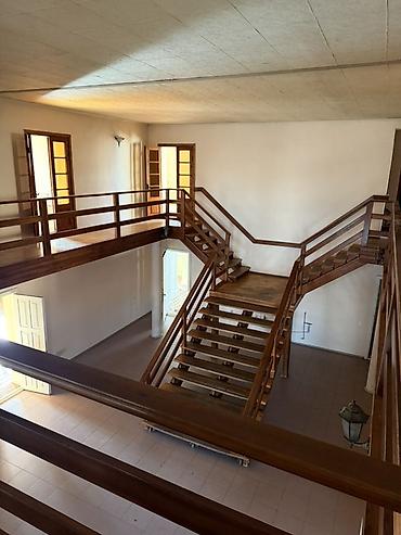 Аренда другой коммерческой недвижимости: Сдаю в аренду два дома под бизнес: 850 м2 и 150 м2, двухэтажный — 4