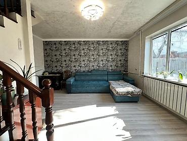Продажа коттеджей и домов: Срочно!!! Продается два дома на одном участке 6 соток. В районе Жибек — 6