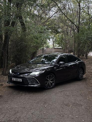 Toyota: Toyota Camry: 2021 г., Гибрид — 3