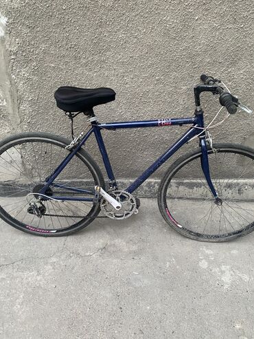 велосипед рама s: Продаю велосипед Алюминиевая рама Состояние 7/10 28 радиус Цена 8000