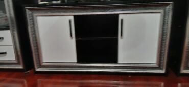 dekor daşlar: İşlənmiş, Kredit yoxdur