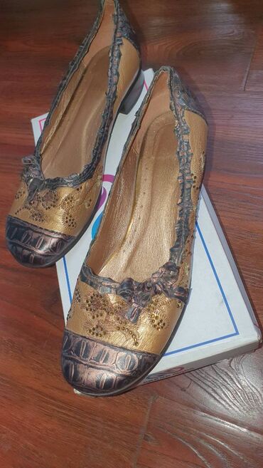 Туфли: Продам женскую обувь в очень хорошем и идеальном состоянии, размеры — 4