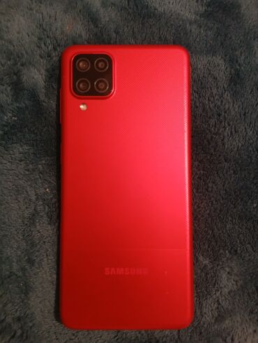 samaung j4: Samsung Galaxy A12, 32 GB, rəng - Qırmızı, İki sim kartlı