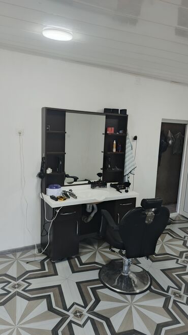 kisi salonu icareye verilir 2022: Arendaya Bərbərxana verilir ✂️💈 📍 Ünvan: Yeni Suraxanı, 14-cü yol