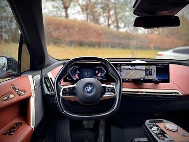 BMW: BMW iX: 2022 г., 0.1 л, Автомат — 7