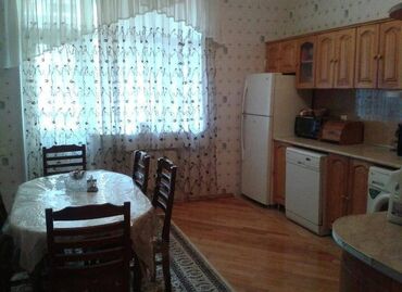 Kommersiya daşınmaz əmlakının satışı: Geniş və işıqlı mənzil interyeri - Geniş dəhliz: Uzun koridor, ağ — 3