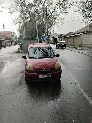 купить рено тягач: Toyota Yaris Verso: 2001 г., 1.4 л, Механика, Дизель, Фургон