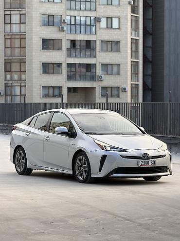 Toyota: Toyota Prius: 2019 г., 1.8 л, Автомат, Гибрид, Хэтчбэк — 3