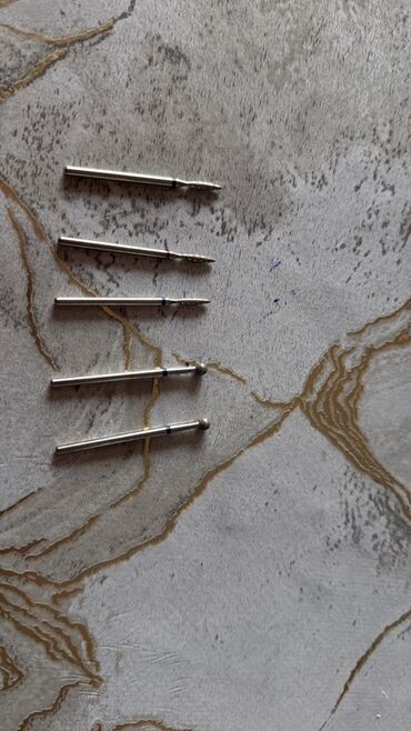 Manikür, pedikür aparatları: Manikür üçün avadanlıq dəsti tək tək də satılır hər biri Tərkib: - — 52