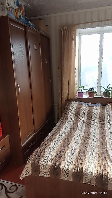 4: Продаю Кирпичный Дом,частично с мебелью, 4 комнаты,баня. 4 соток,стены — 7