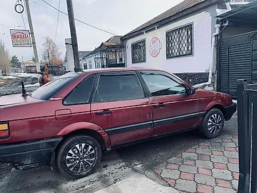 Volkswagen: Volkswagen Passat: 1988 г., 1.8 л, Механика, Бензин, Седан — 11