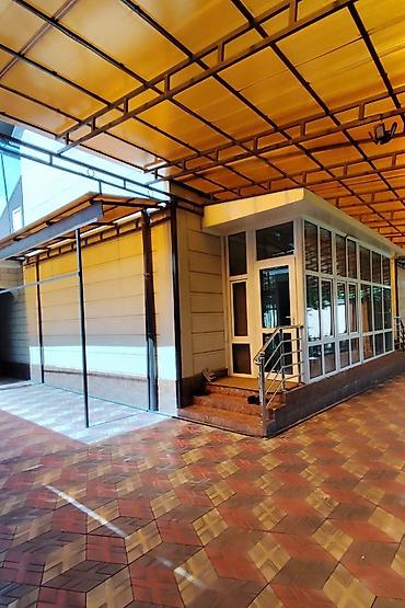 Продажа коттеджей и домов: Продается дом! Город Ош, на Резиденции 10 улица. 8-комнат На втором — 3