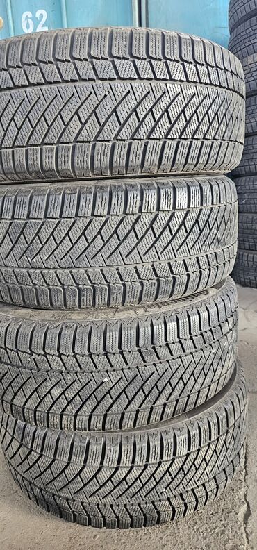 зимние шины 19: Шиналар 235 / 50 / R 18, Кыш, Колдонулган, Комплект, Жеңил унаалар, Германия, Continental